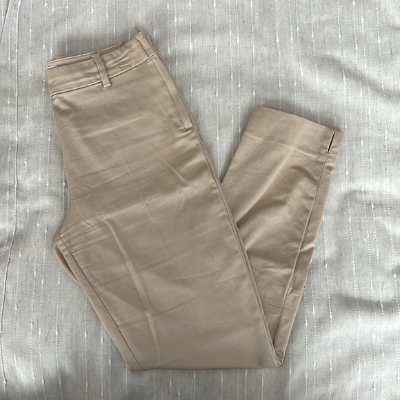 H&M Pants - H&M Cropped Capri Skinny Khaki Dress Pants
